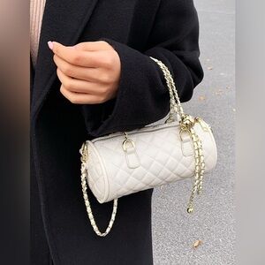 Elegant Cream Quilted Chain Bag